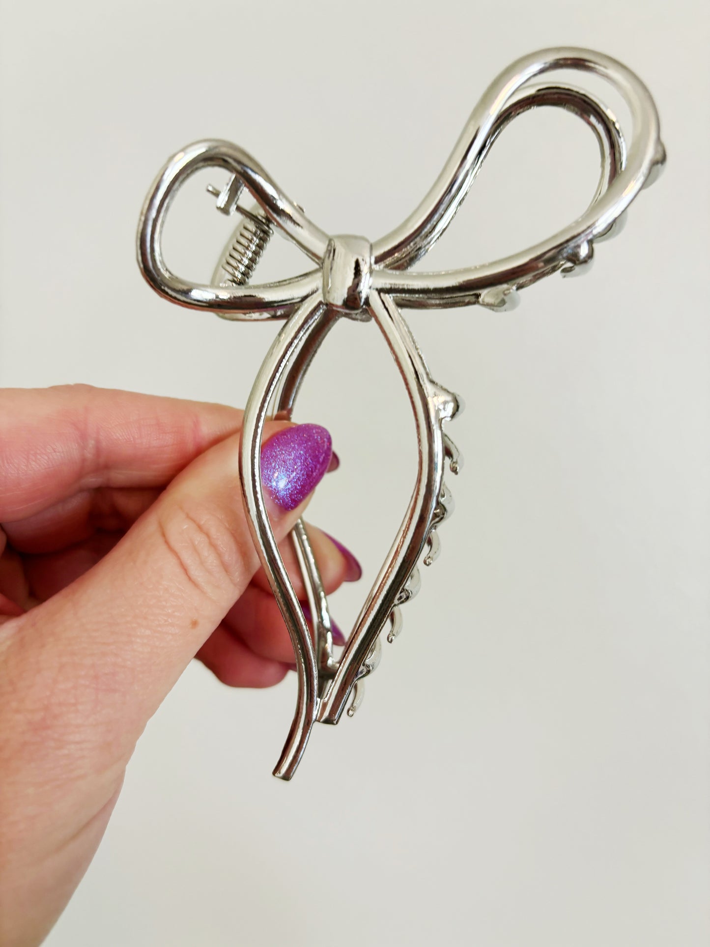 Metal Bow Claw Clip | medium